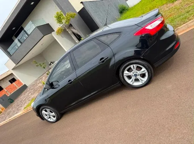 Ford Focus Sedan 1.6/1.6 Flex 8v/16v 4P Mec. 2014