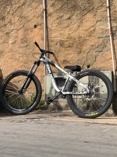 Bicicleta hupi naja 2015