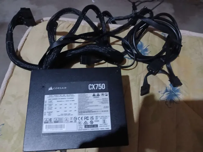 Fonte Corsair 750w