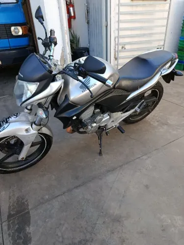 Cb 300r injetada