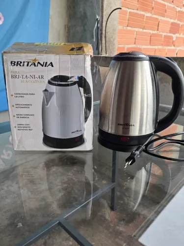 Chaleira elétrica 110V/220V