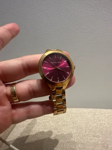 Michael Kors Slim Runway (similar ao MK3264).