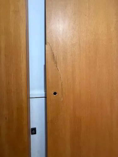 Porta para doação 2.10 X 80