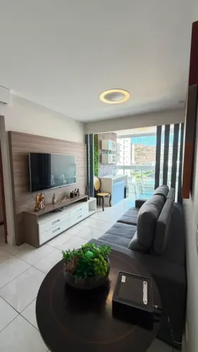 Praia do Canto: 2 quartos com suíte e lazer
