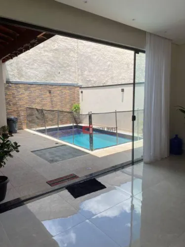 Casa com 3 quartosà venda, 130 m² por R$ 850.000 - Centro - Pedreira/SP