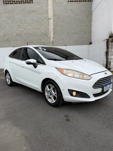 Ford Fiesta Sedan 1.6 16V Flex Mec. 2015