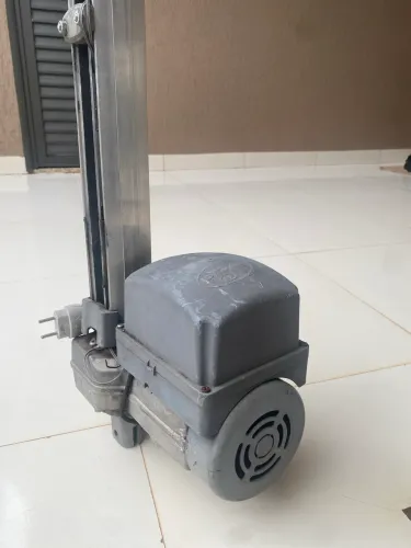 Motor de portão PPA em perfeito estado 1/3 4 segundos