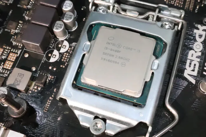 Intel Core i5-9400f + Cooler 