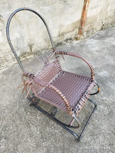Cadeira de balanço pra mandar cobrir