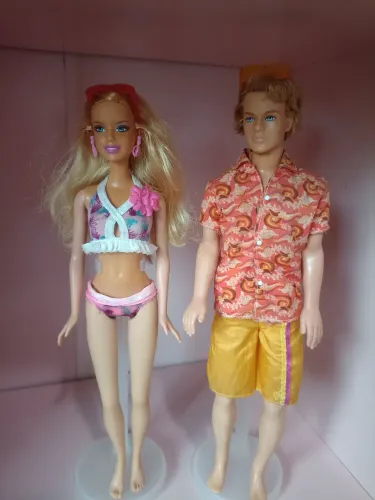 Barbie & Ken Surfs UP Beach 2008
