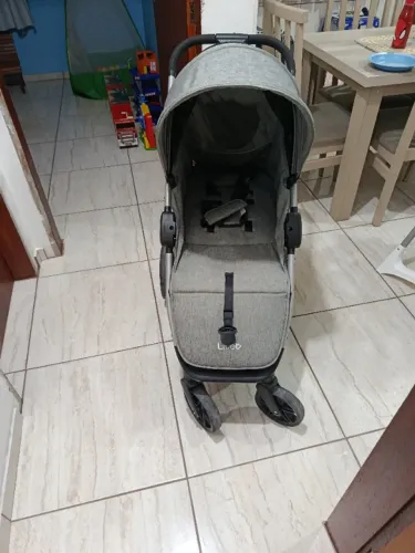  Carrinho de bebê 