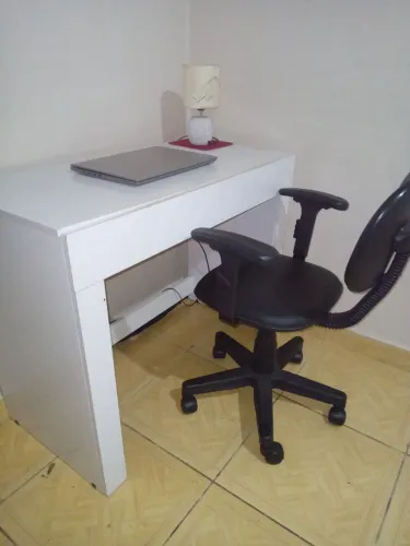 Escrivaninha + cadeira escritório 
