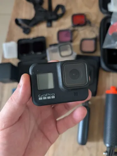 GoPro hero 8 + baterias extra + acessórios