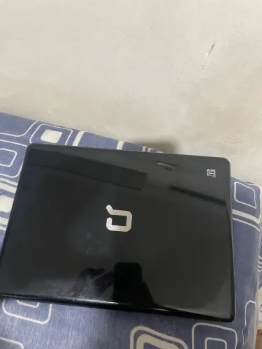 Vendo Notebook para uso básico ou manutenção. Funciona ligado ao carregador