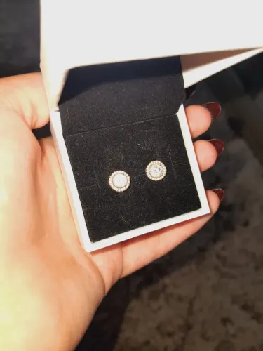 Brincos Pandora modelo beleza clássica, original na caixa 