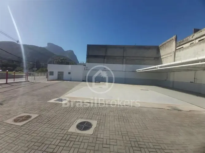 Terreno Residencial à venda com 605,00m² e 2 quartos em Barra da Tijuca, Rio de Janeiro -