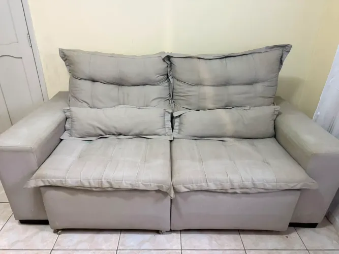 Sofá Retrátil Reclinável e Poltronas