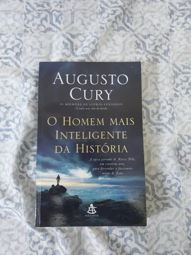 Livros de literatura internacional e nacional 