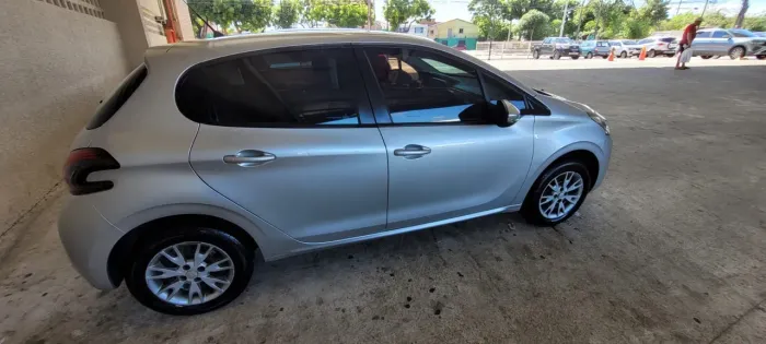 Peugeot 208 Active 1.2 Flex 12V 5P Mec. 2019