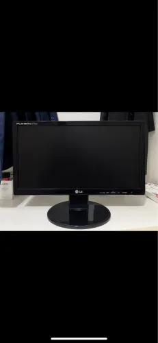 Vendo monitor LG