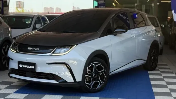 BYD Dolphin EV (Elétrico) 2025