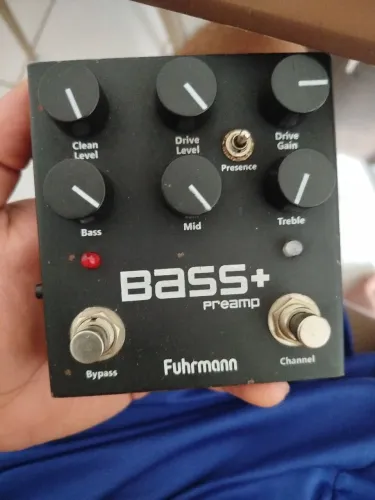 Pedal preamp fuhrman (utilizo em baixo e guitarra)
