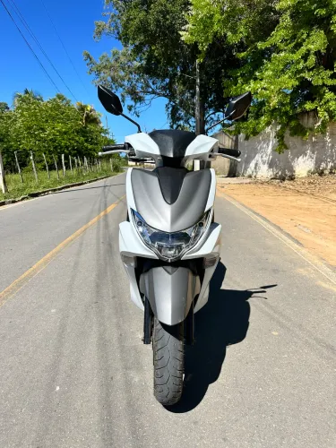 Yamaha Fluo 