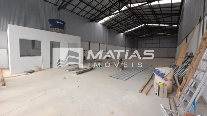 Galpão Comercial para Locação em Guarapari-ES: 1 Sala, 2 Banheiros, 450m² de Área!