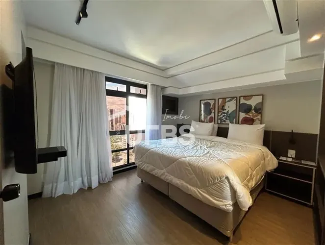 Setor Oeste - Flat 2 quartos, sendo 2 suítes