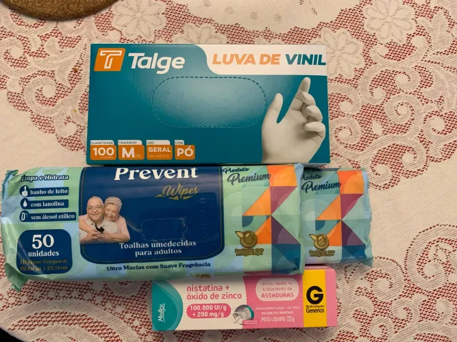 Combo! 150 Toalhas umedecidas, 100 luvas de vinil, pomada para assaduras com nistatina