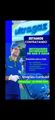 Motoqueiro entregador de gás e água mineral