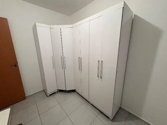 Guarda roupa 7 portas