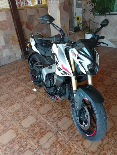 Bajaj NS 400 
