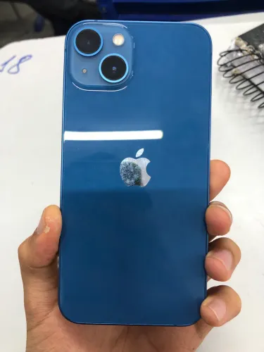 iPhone 13 seminovo muito conservado