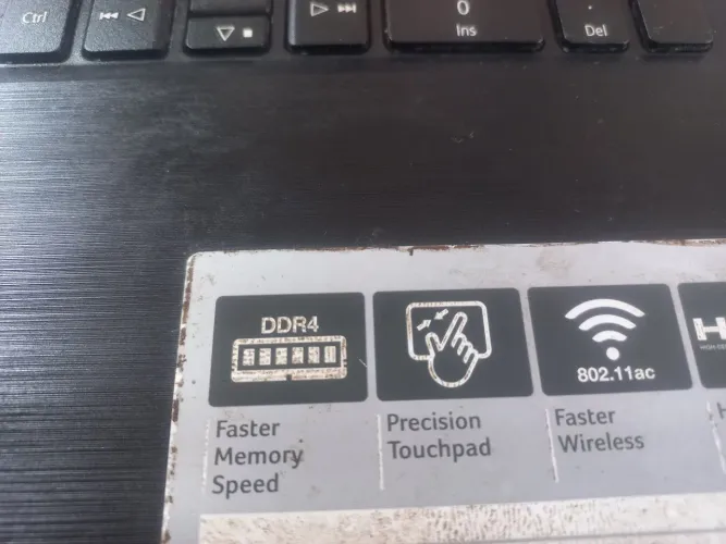 Vendo notebook sem tela rizen 3 4gb ddr4