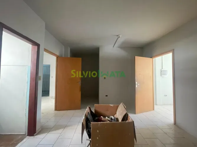 EXCELENTE SALA EM SOBRE LOJA COMERCIAL DE 45 M² PARA ALUGAR NA AVENIDA DUQUE DE CAXIAS - C