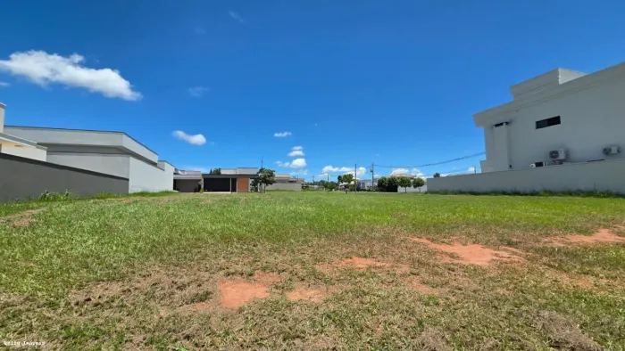 Terreno para Venda em Álvares Machado / SP no bairro Condomínio Valência 2