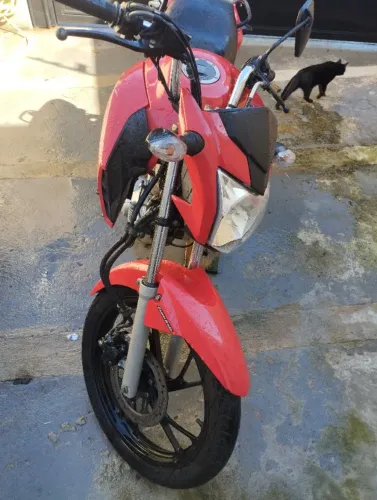 Fan 160 ....ano 2021, modelo 2022...aceito troca com PCX dependendo do estado e km