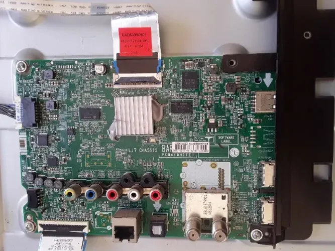Placa Principal Tv Lg 49lj5550 Ebu63934229 Eax67492102