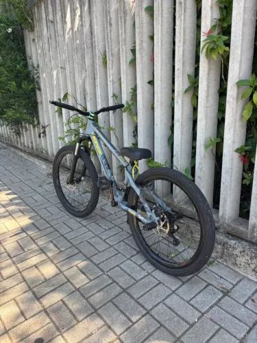 Bicicleta vikingx tuff 30