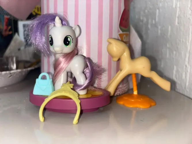 Kit sweetie Belle e acessorios my little pony