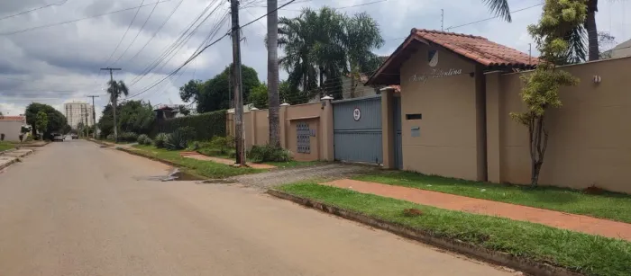 Casa em condomínio 3 Quartos, sendo 1 suíte, 141m², Setor Jardim Imperial.