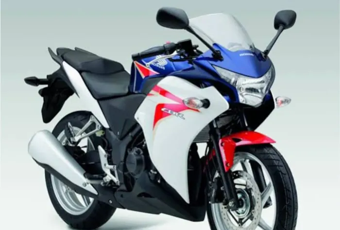 Vendo peças da moto CBR 250 !!