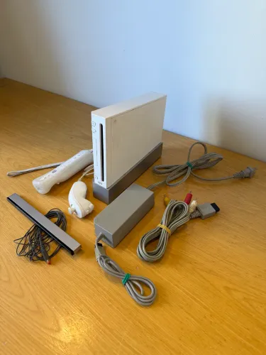 Nintendo Wii com 30 jogos + Emulador Snes