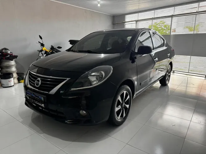 Nissan Versa SL 1.6 16V Flex Fuel 4P Mec. 2014