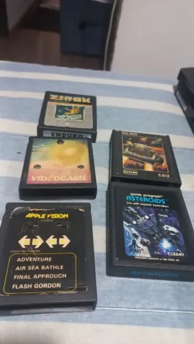 Cartuchos de vídeo game atari