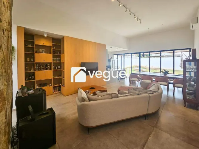 Casa térrea mobiliada de 190m² com 3 quartos 3 quartos, 3 suítes para alugar no Alphaville