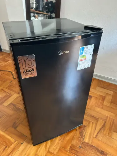 Frigobar Midea 93L Preto - Excelente Estado