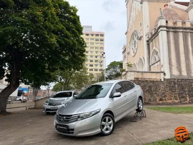 Honda City Sedan DX 1.5 Flex 16V Mec. 2011
