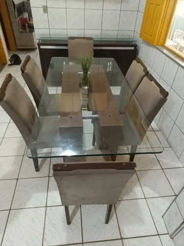 Mesa de Jantar 6 Cadeiras + Aparador - Tampo de Vidro
